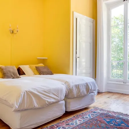 Feriehus Chateau Sleeps 20 Pool Wifi La Pacaudière