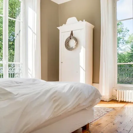 Feriehus Chateau Sleeps 20 Pool Wifi La Pacaudière